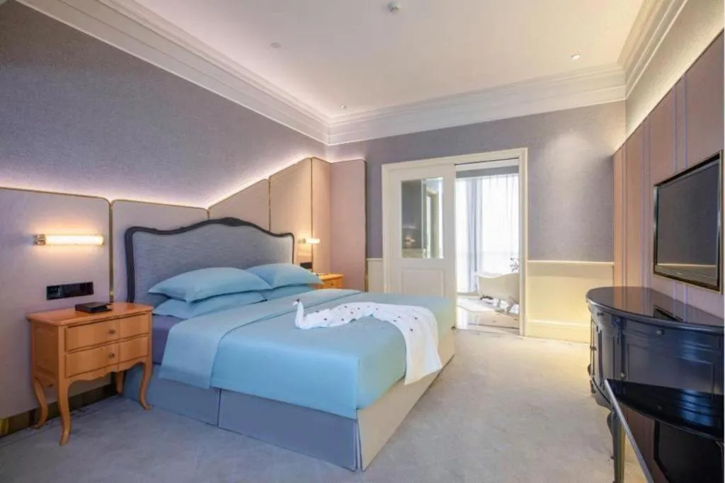 Bed in Zhejiang D.H Hotel