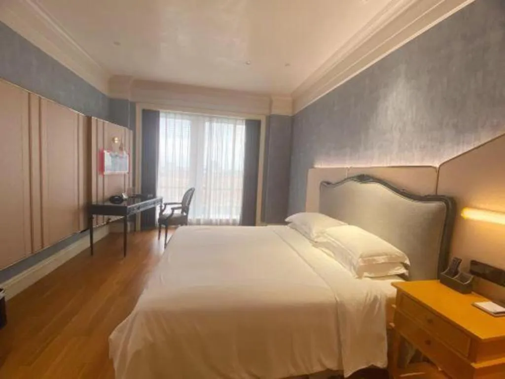 Bed in Zhejiang D.H Hotel