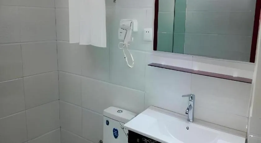 Lijiang Precious Dream Hotel