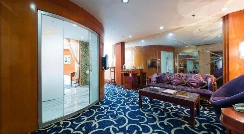 Pingdingshan Feixing Crowne Plaza Hotel