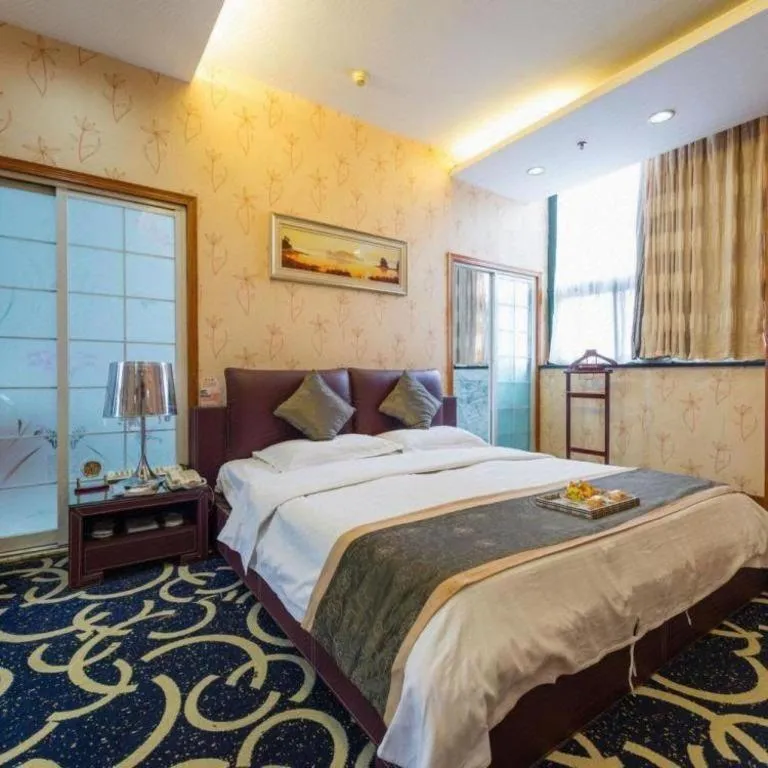 Bed in Pingdingshan Feixing Crowne Plaza Hotel