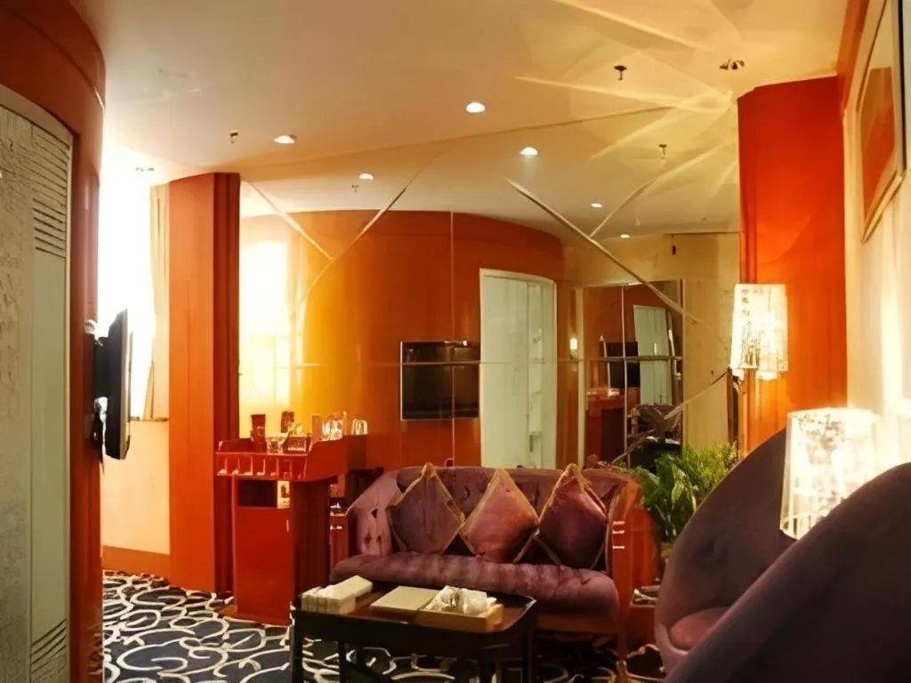 Pingdingshan Feixing Crowne Plaza Hotel