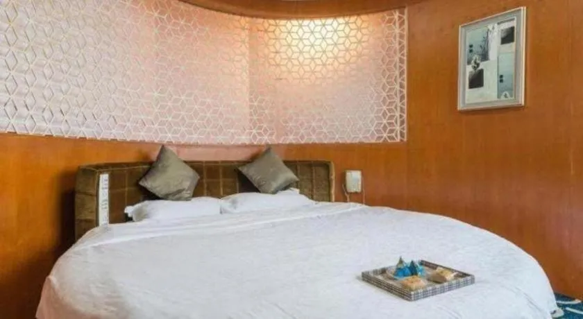 Bed in Pingdingshan Feixing Crowne Plaza Hotel