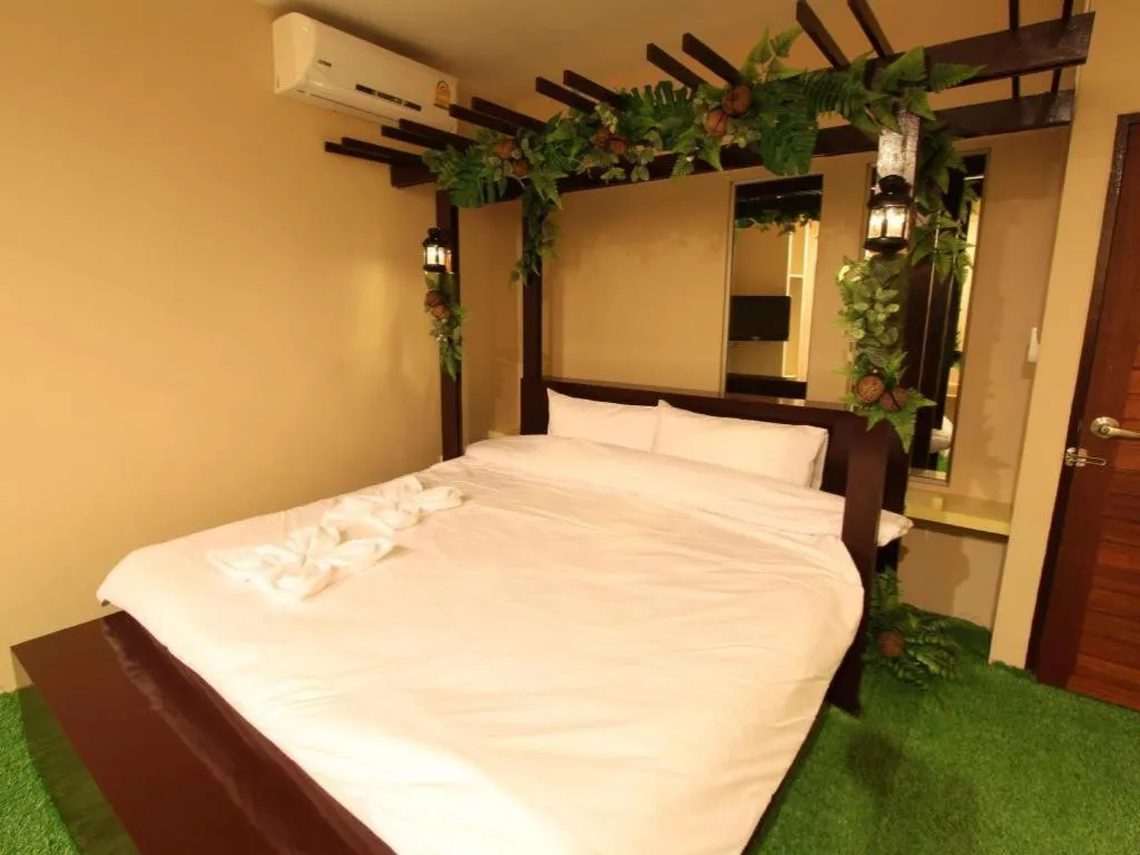 Bed in Z2 Boutique Hotel