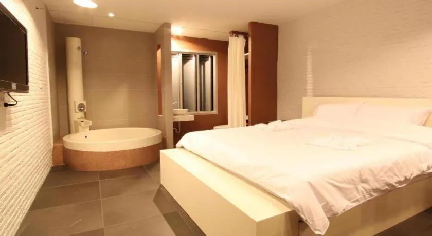 Bed in Z2 Boutique Hotel