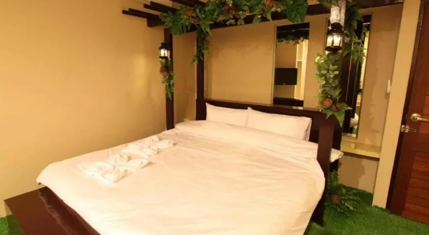 Bed in Z2 Boutique Hotel