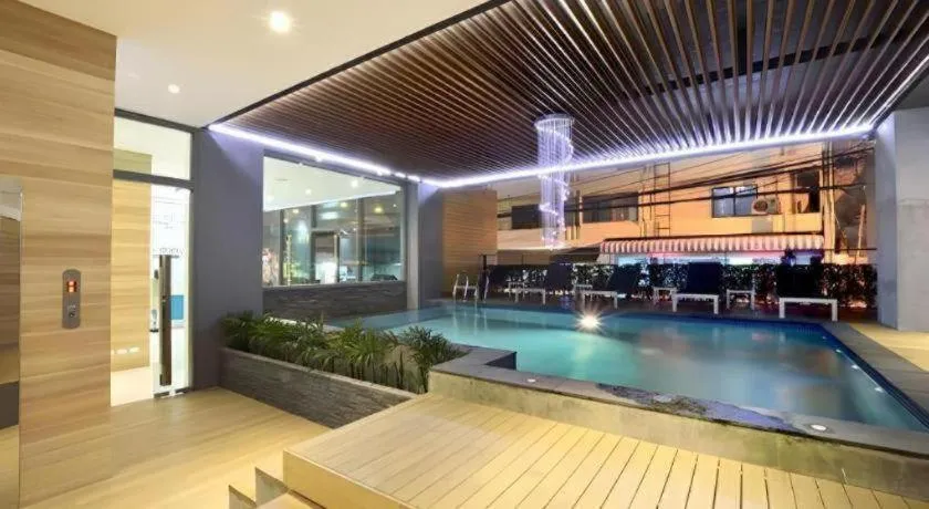 The Scenery City Hotel