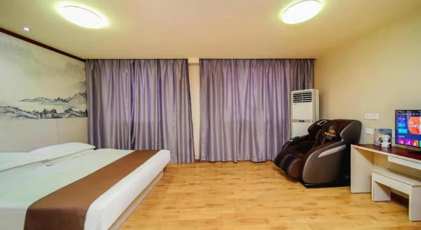 Bed in Kunlun Leju Business Hotel Kaifeng Gulou