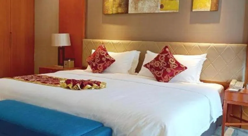 Bed in Wuhan Soluxe Hotel
