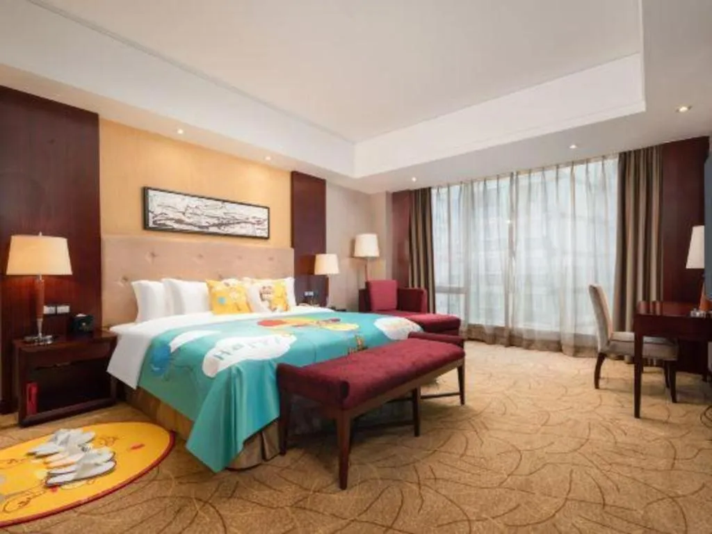 Bed in Wuhan Soluxe Hotel