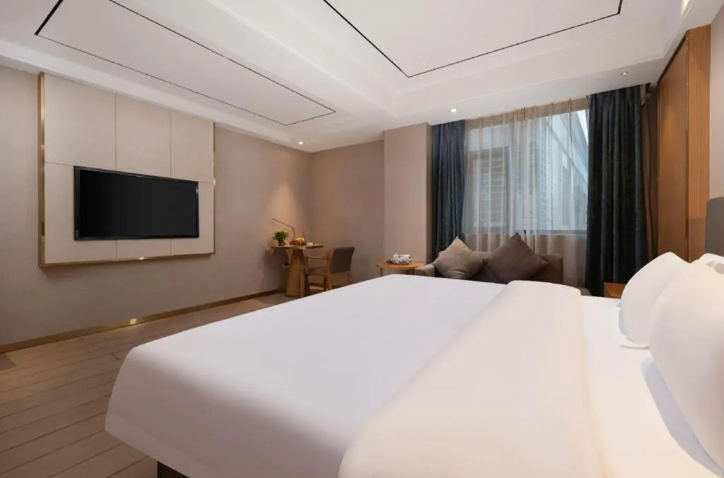 Bed in Quanzhou Binhai Hotel