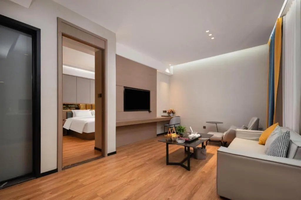 Bed in Quanzhou Binhai Hotel