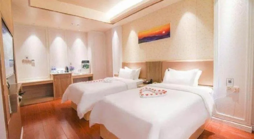 Bed in Quanzhou Binhai Hotel