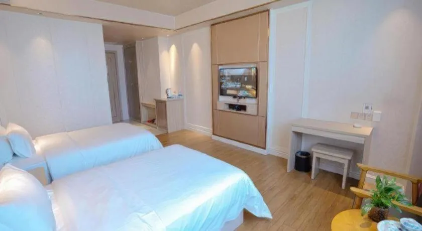 Bed in Quanzhou Binhai Hotel
