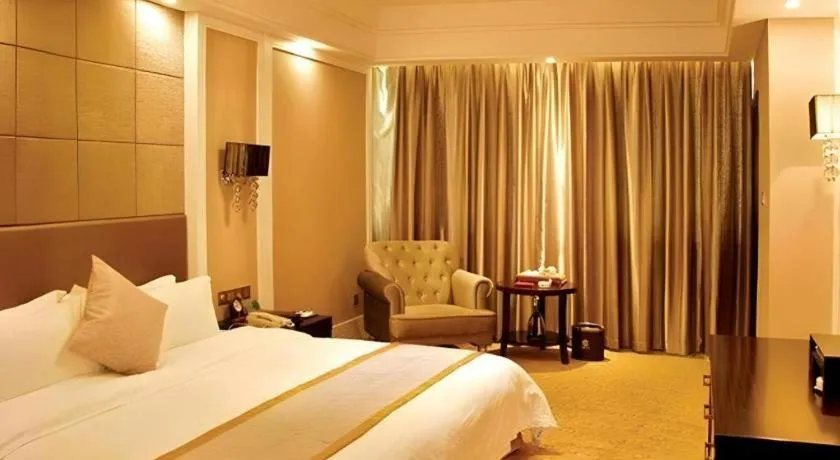 Bed in Quanzhou Binhai Hotel