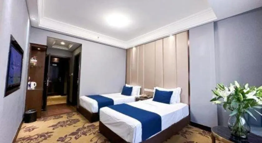 Bed in Dunhuang Dunhe Hotel