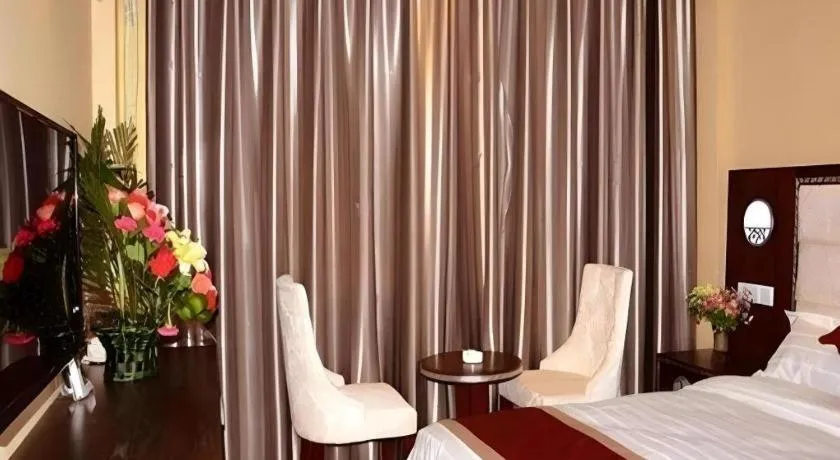 Bed in Dunhuang Dunhe Hotel