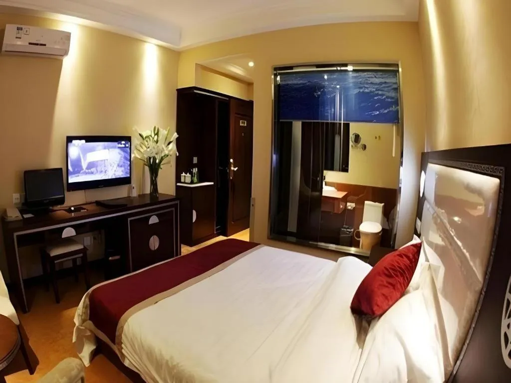 Bed in Dunhuang Dunhe Hotel