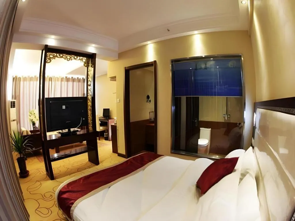 Bed in Dunhuang Dunhe Hotel