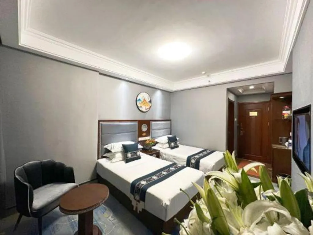 Bed in Dunhuang Dunhe Hotel