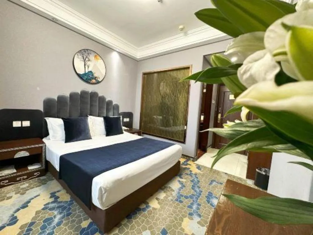 Bed in Dunhuang Dunhe Hotel