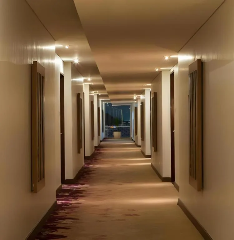 Hotel Santika Premiere Kota Harapan Indah