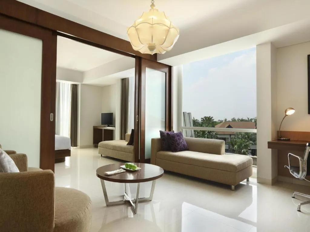 Hotel Santika Premiere Kota Harapan Indah