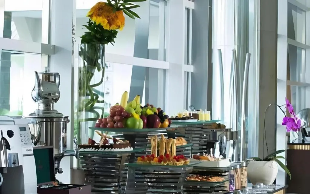 Hotel Santika Premiere Kota Harapan Indah