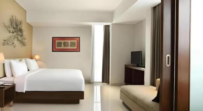 Bed in Hotel Santika Premiere Kota Harapan Indah