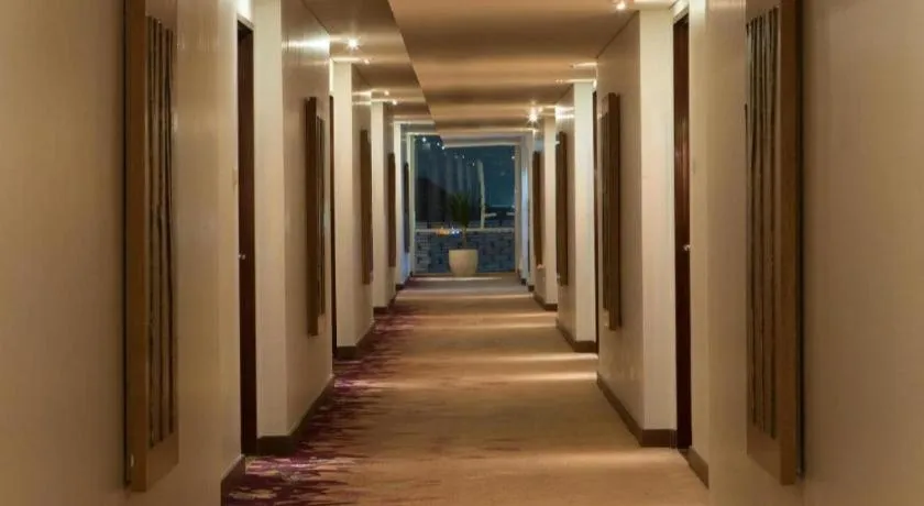 Hotel Santika Premiere Kota Harapan Indah