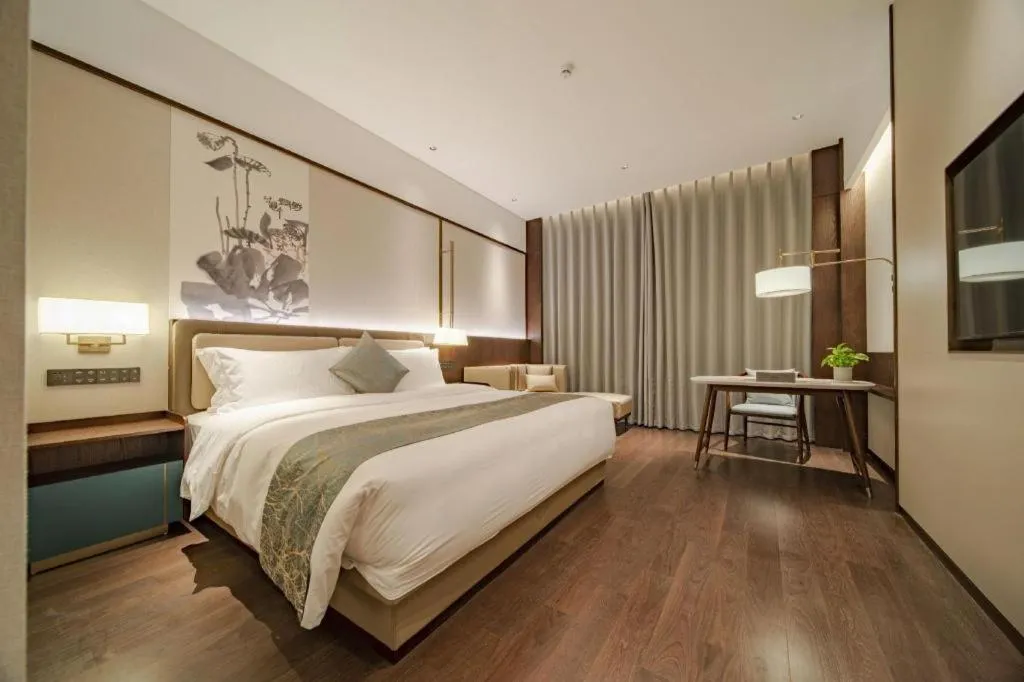 Bed in Dongguan Yingbin Hotel