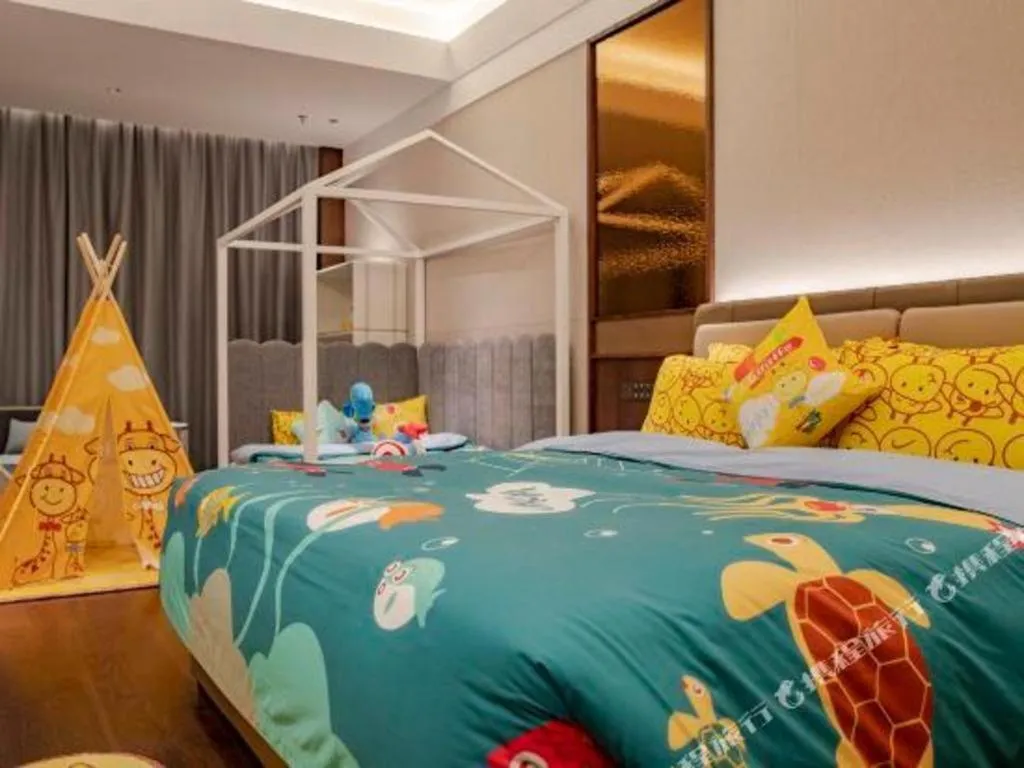 Bed in Dongguan Yingbin Hotel