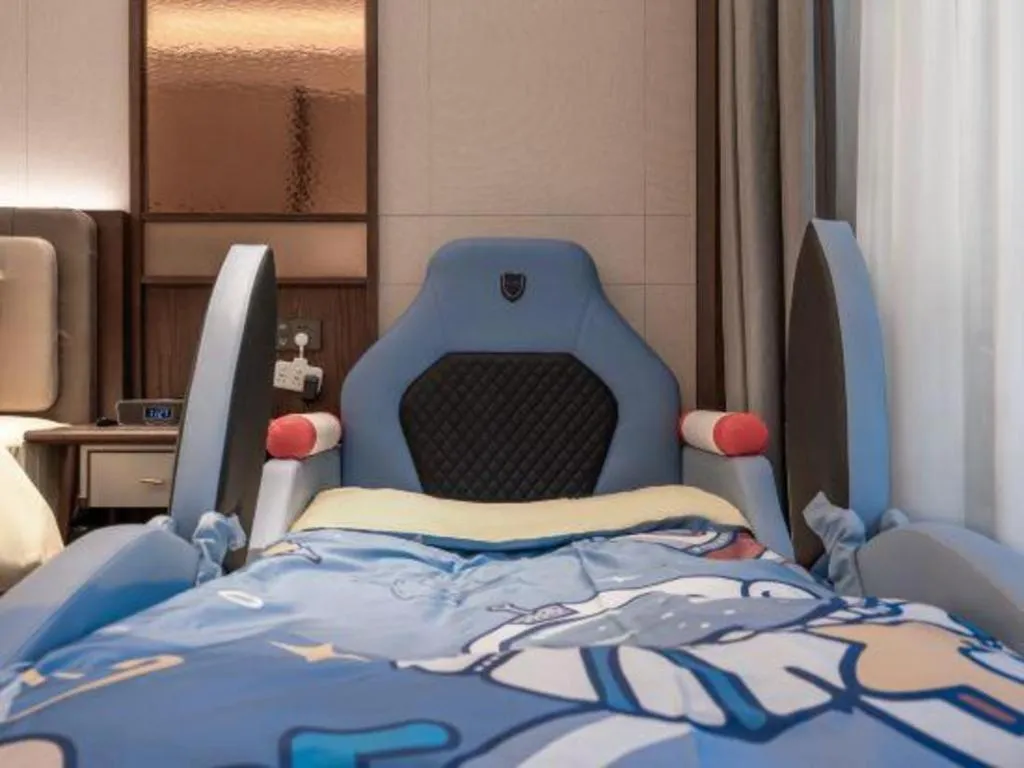 Bed in Dongguan Yingbin Hotel