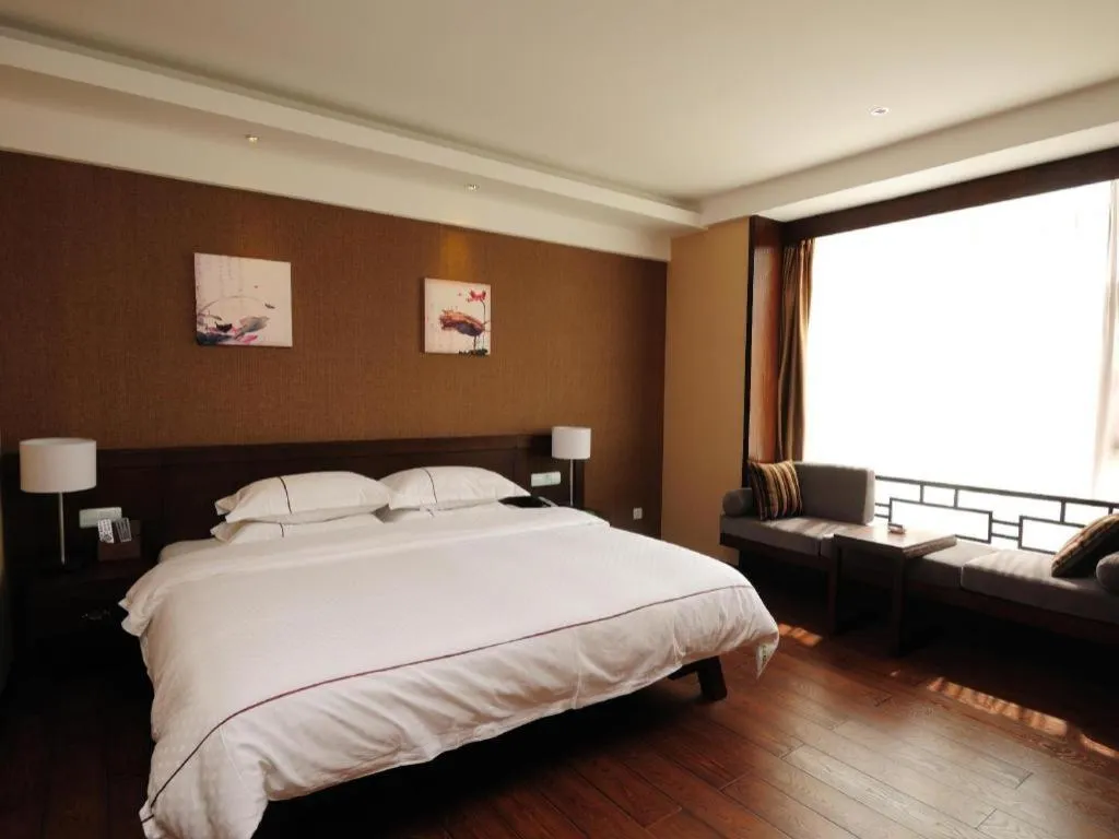 Bed in Lijiang Ziyue Hotel