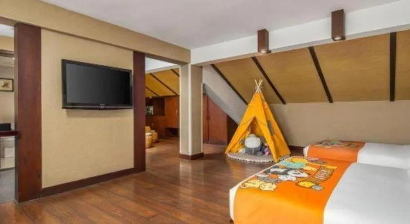 Bed in Lijiang Ziyue Hotel