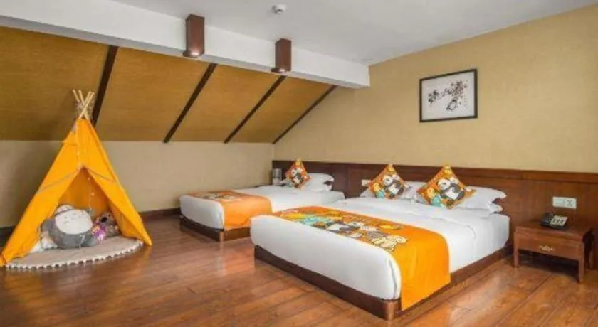 Bed in Lijiang Ziyue Hotel