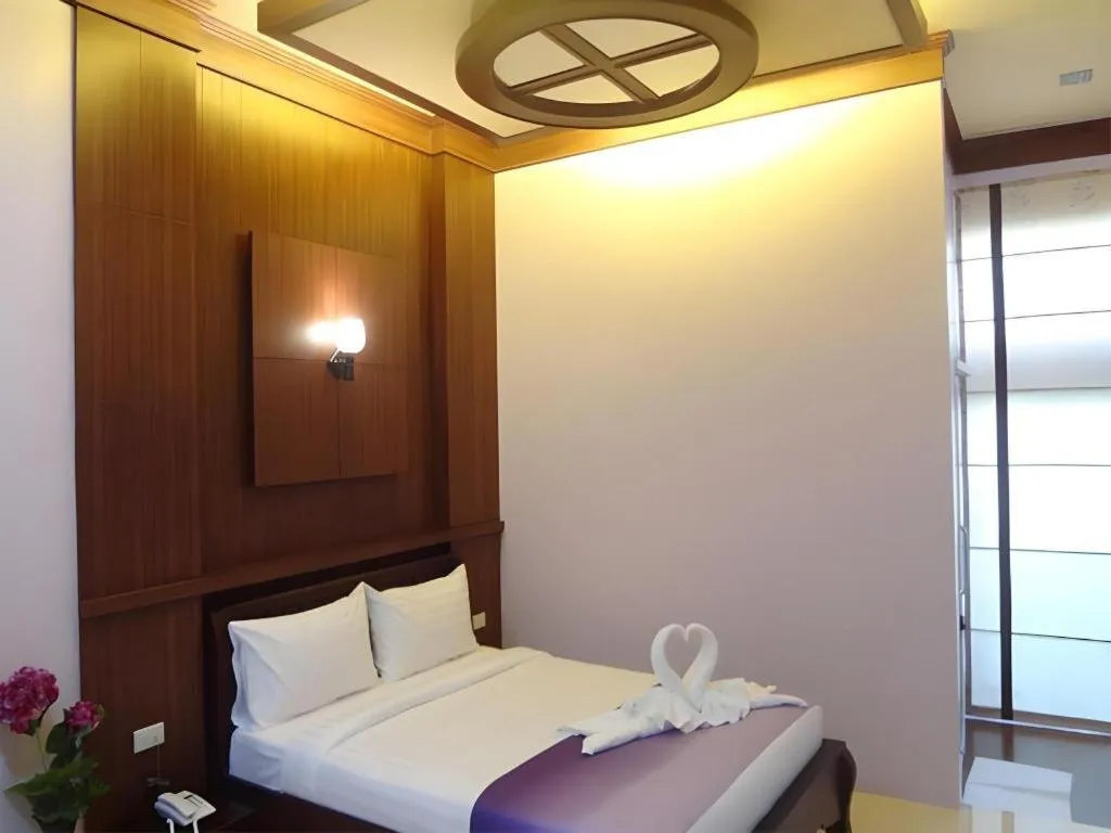 Bed in Chodkamol Place 57