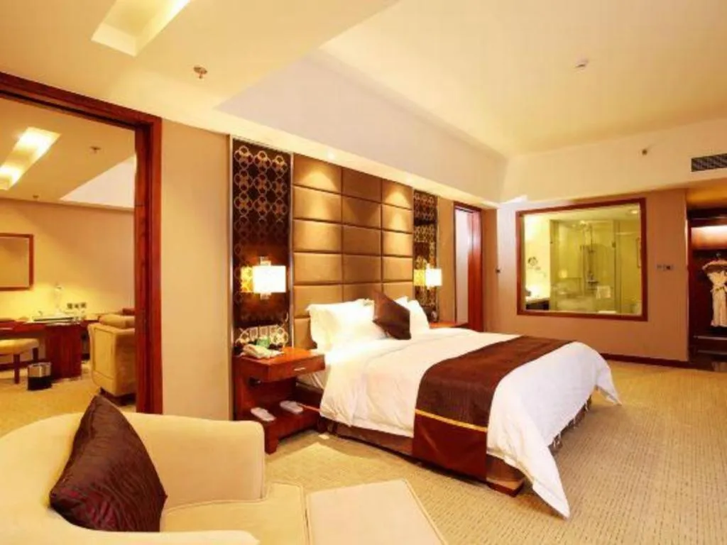 Bed in Blue Horizon International Hotel Gaomi