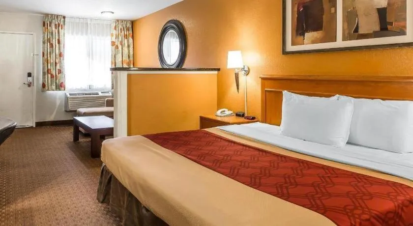 Bed in El Cajon San Diego East