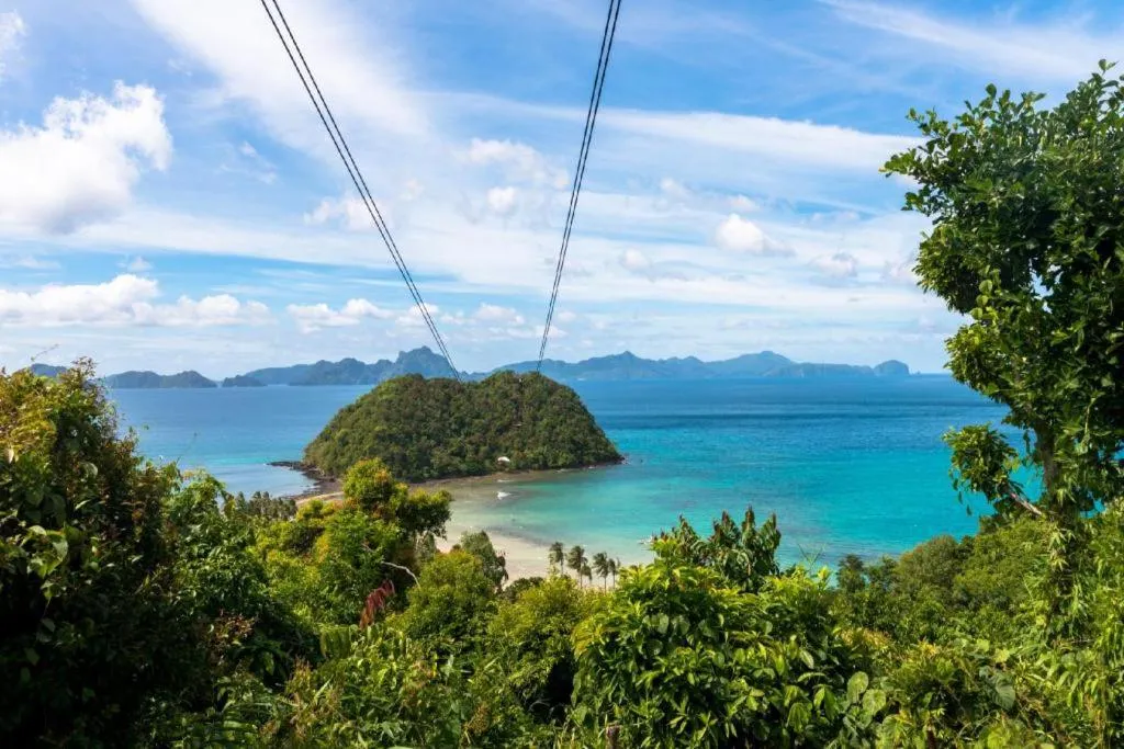 Rovic's Tourist Hotel