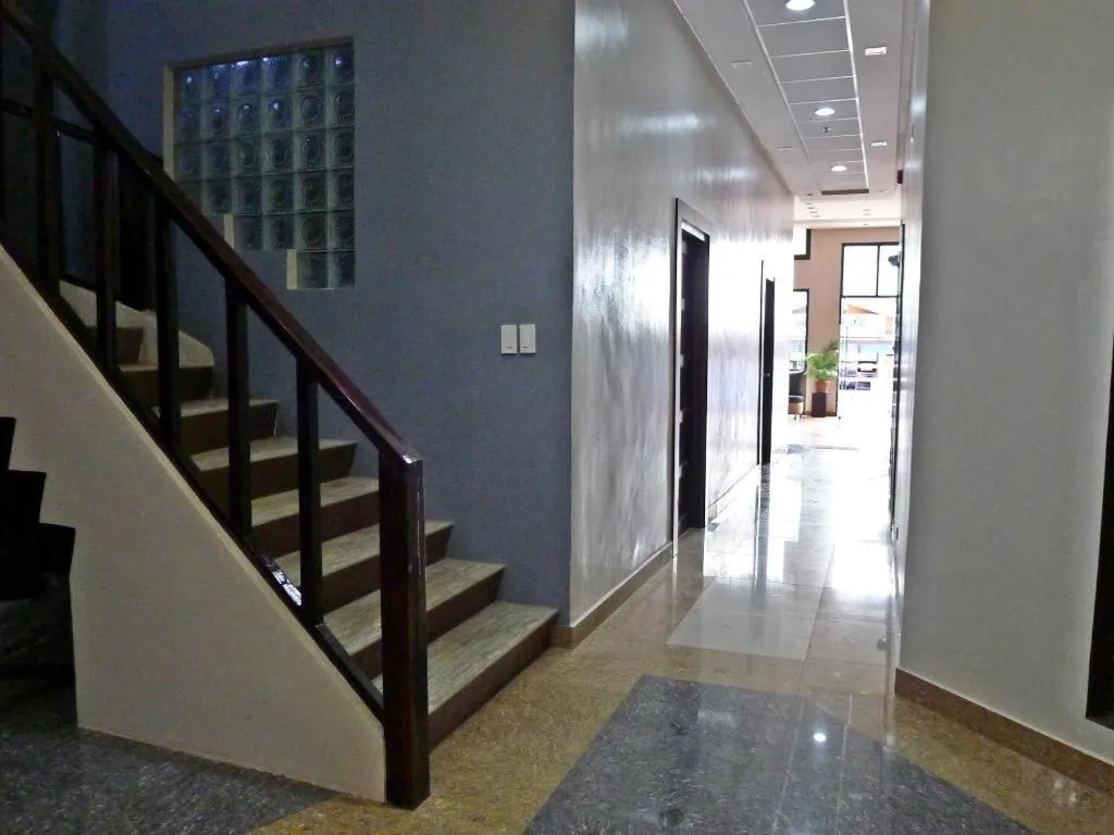 Rovic's Tourist Hotel