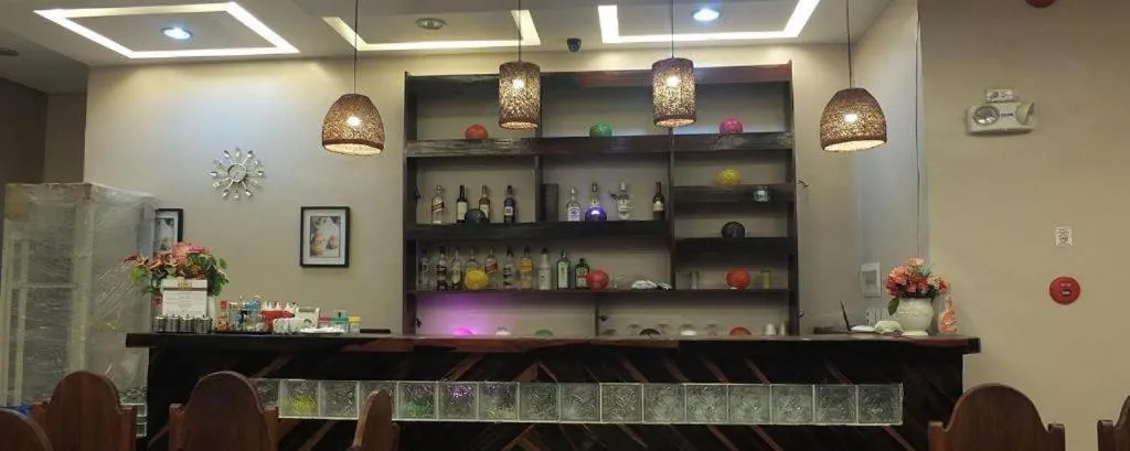 Rovic's Tourist Hotel