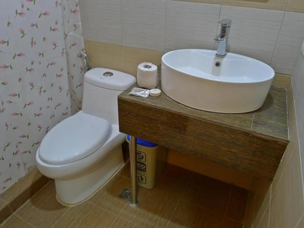 Rovic's Tourist Hotel