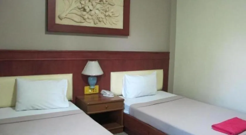 Bed in Picnic Sriracha Hotel