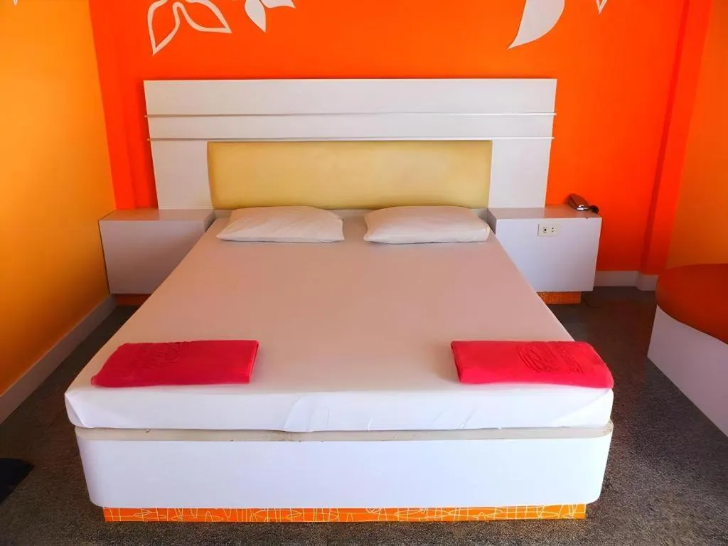 Bed in Picnic Sriracha Hotel