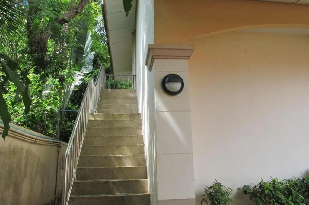 Picnic Sriracha Hotel