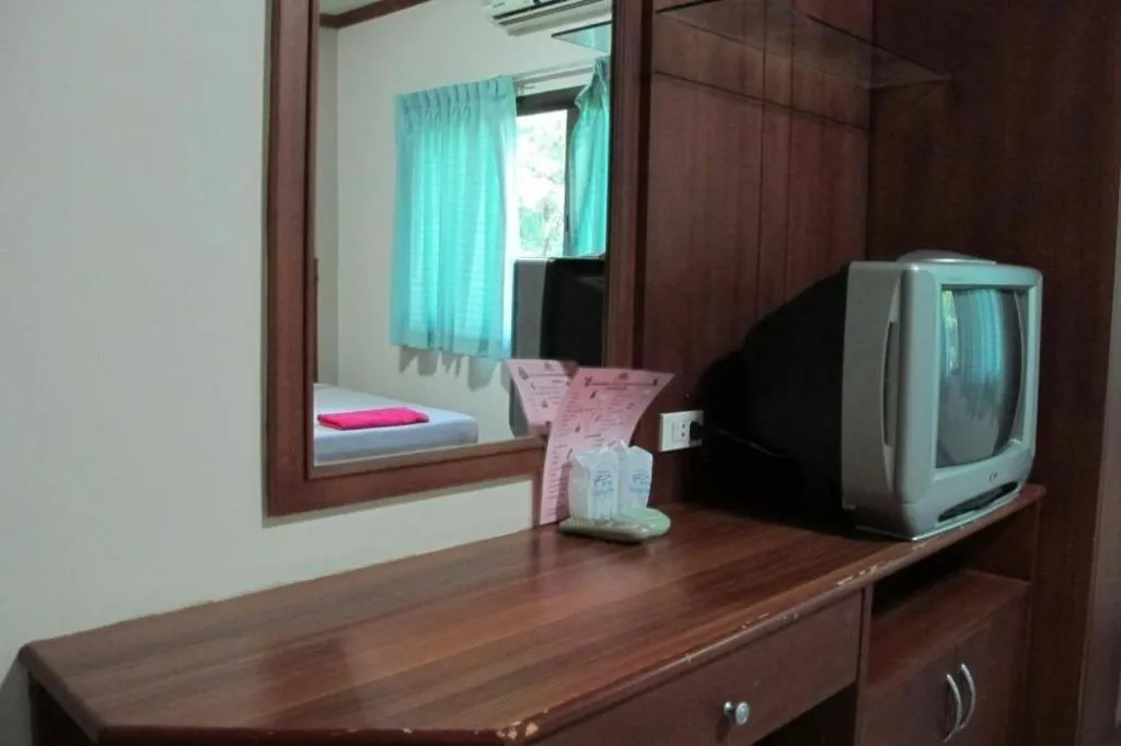 Picnic Sriracha Hotel