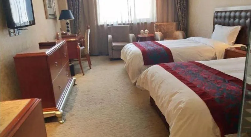 Bed in Metropark Hotel