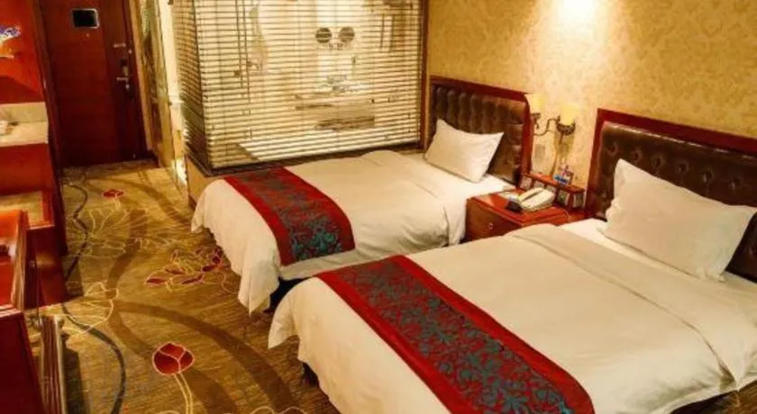 Bed in Metropark Hotel