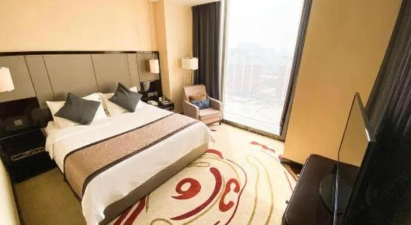 Bed in Pacific Regency Hotel Shenyang